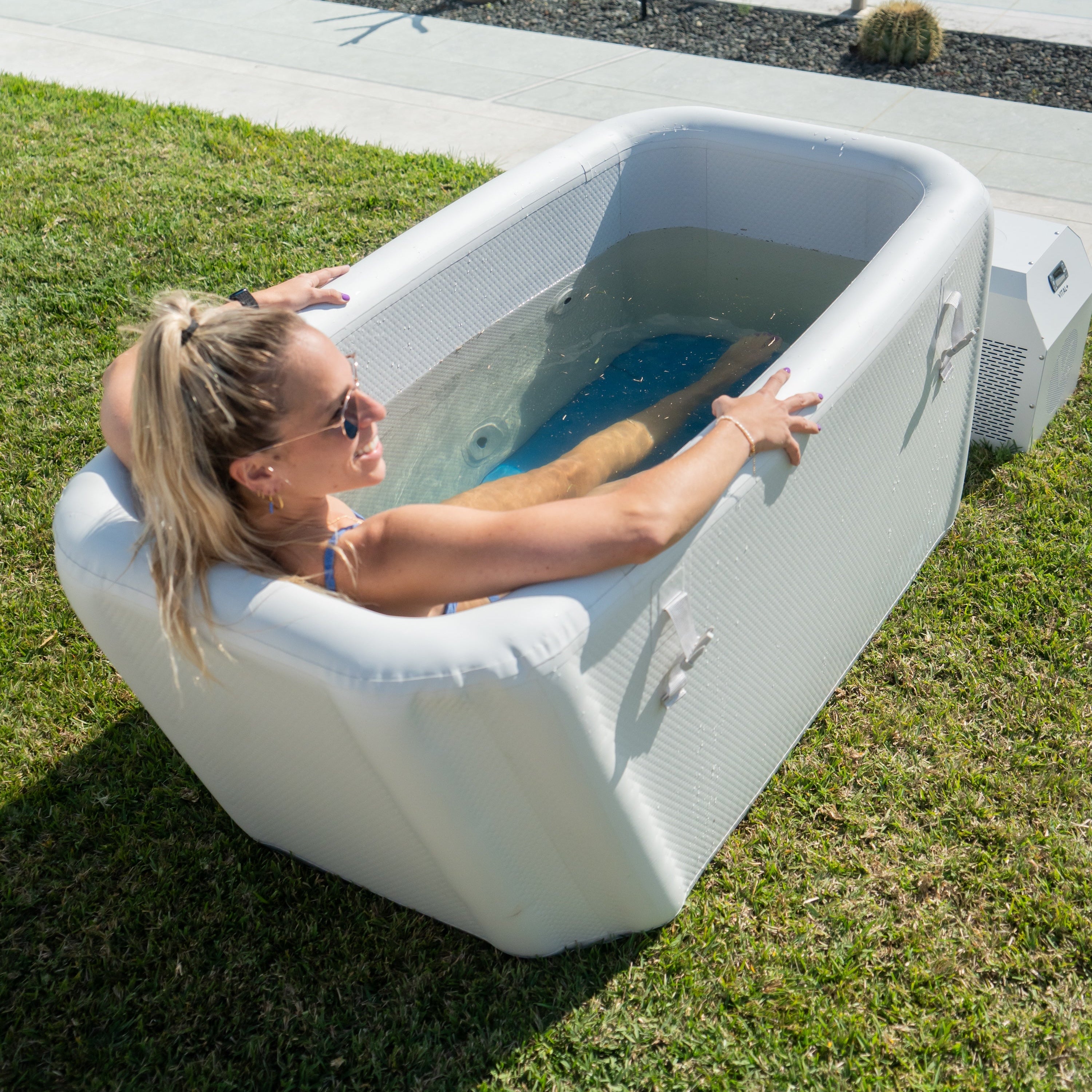 Arctic White Ice Bath + Ultra X2 Chiller – VITALPLUS US